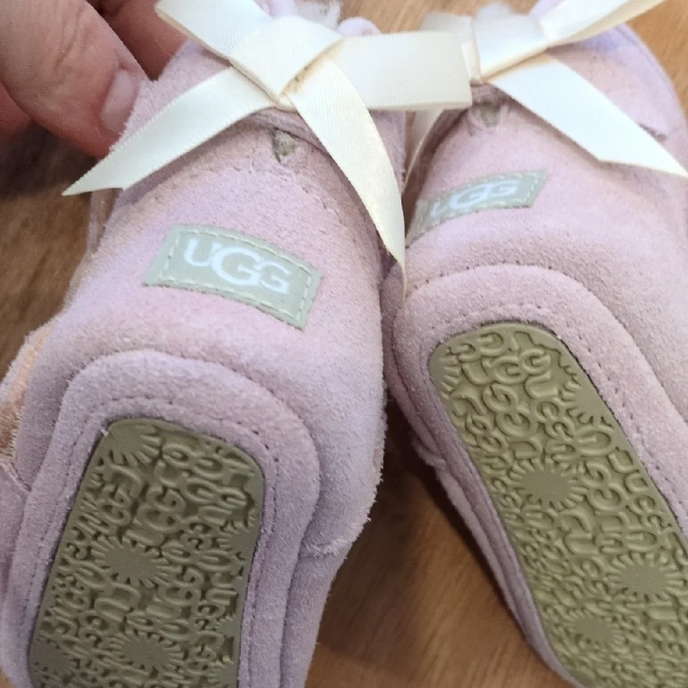 NWOT UGG Pink Kids Boots Size 2